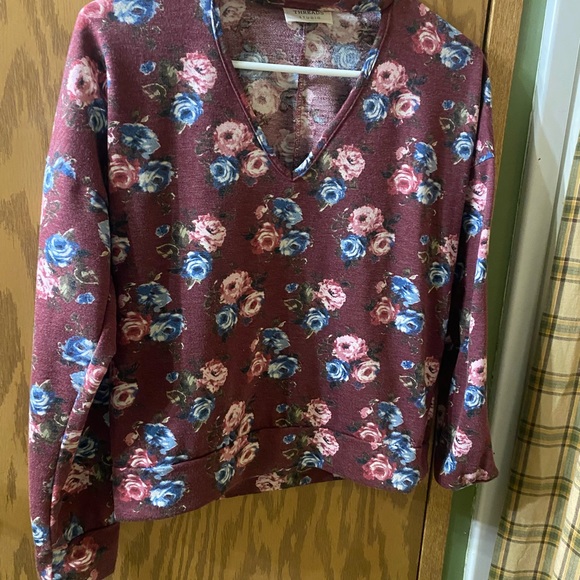 threads studio - Picture 2 of 2